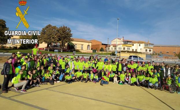 Participantes en la marcha por el Camino de Santiago.