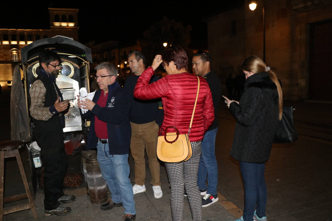Fotos: El castañero vuelve a la calle Ancha