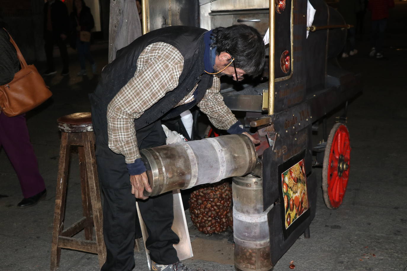 Fotos: El castañero vuelve a la calle Ancha