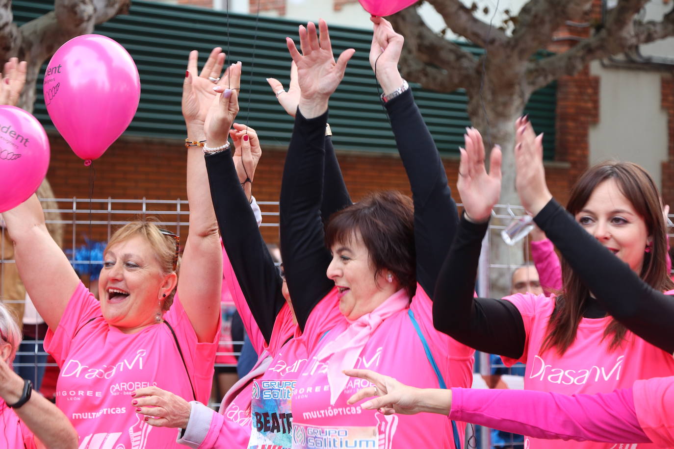 La ciudad de León acoge una nueva carrera de la lucha contra el cáncer de mama.