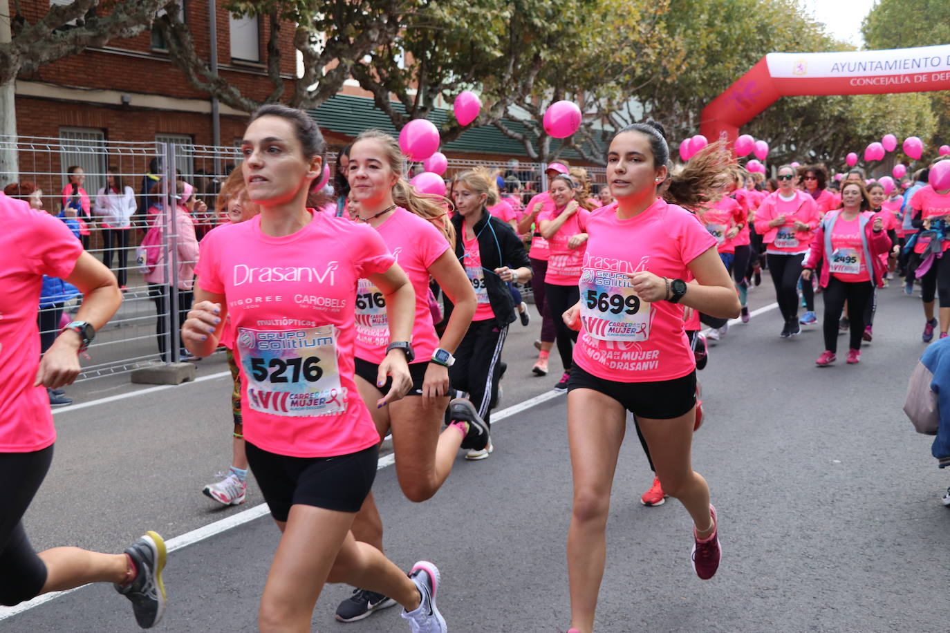 La ciudad de León acoge una nueva carrera de la lucha contra el cáncer de mama.