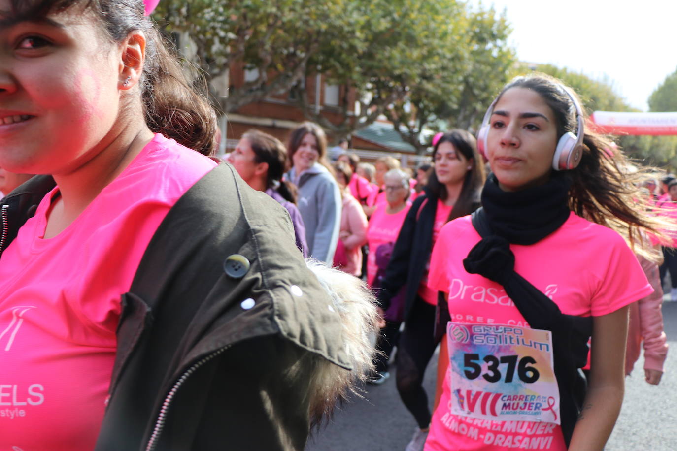 La ciudad de León acoge una nueva carrera de la lucha contra el cáncer de mama.