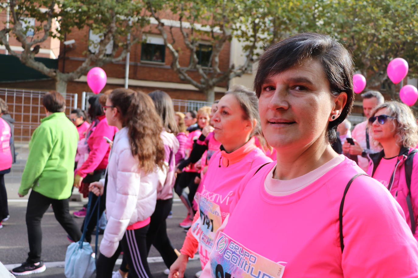 La ciudad de León acoge una nueva carrera de la lucha contra el cáncer de mama.