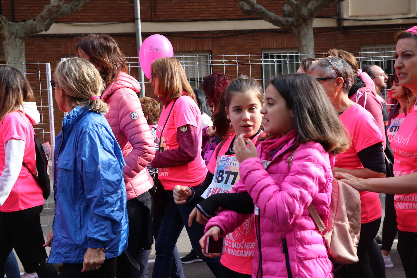 La ciudad de León acoge una nueva carrera de la lucha contra el cáncer de mama.