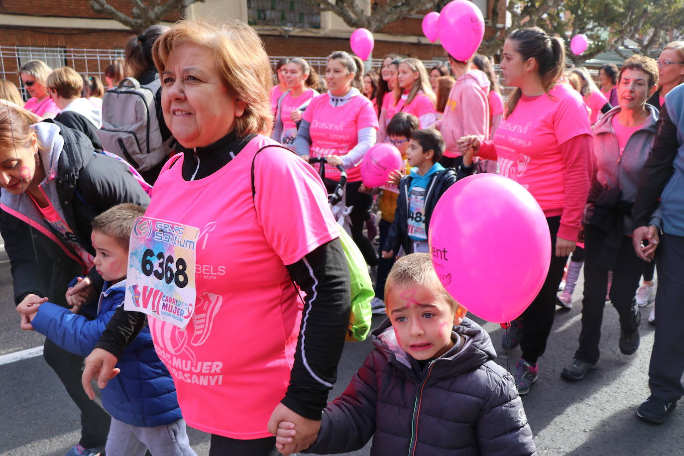 La ciudad de León acoge una nueva carrera de la lucha contra el cáncer de mama.