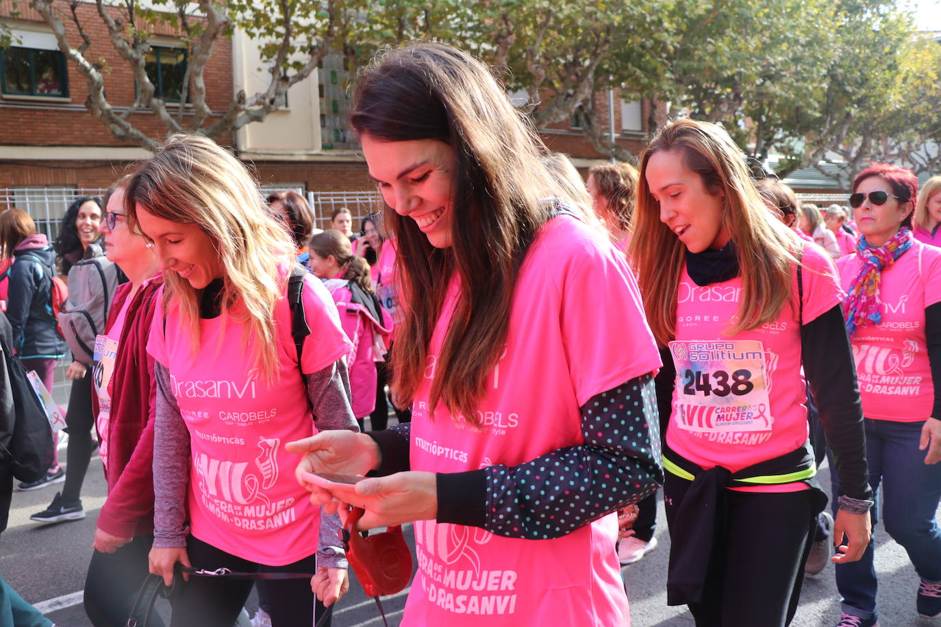 La ciudad de León acoge una nueva carrera de la lucha contra el cáncer de mama.