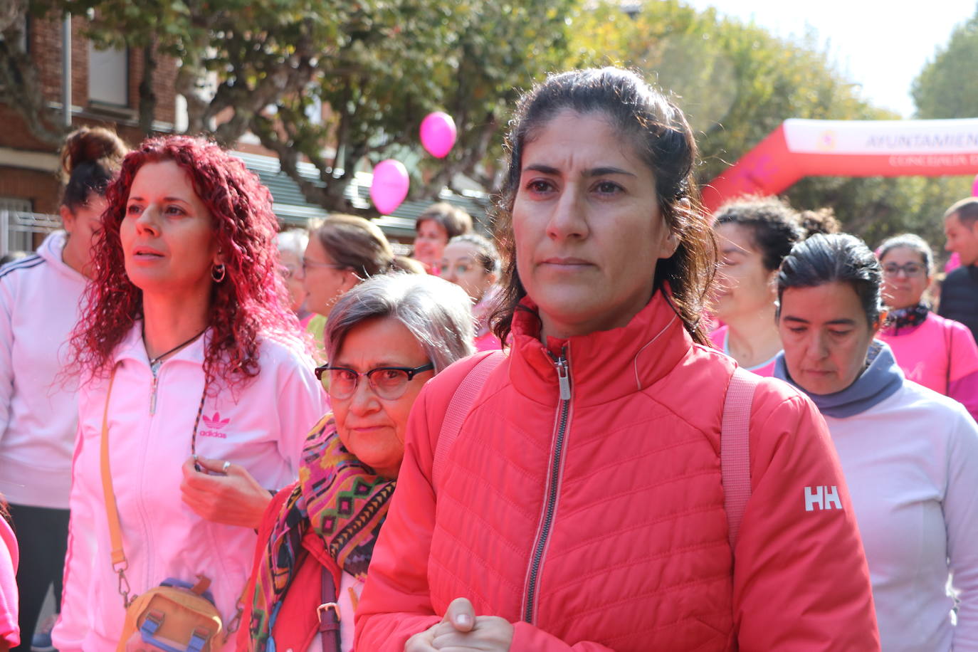 La ciudad de León acoge una nueva carrera de la lucha contra el cáncer de mama.