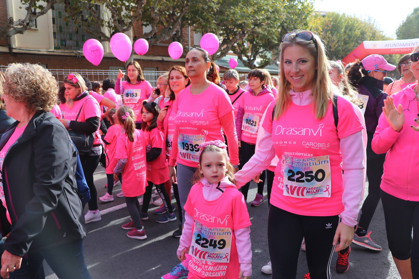 La ciudad de León acoge una nueva carrera de la lucha contra el cáncer de mama.
