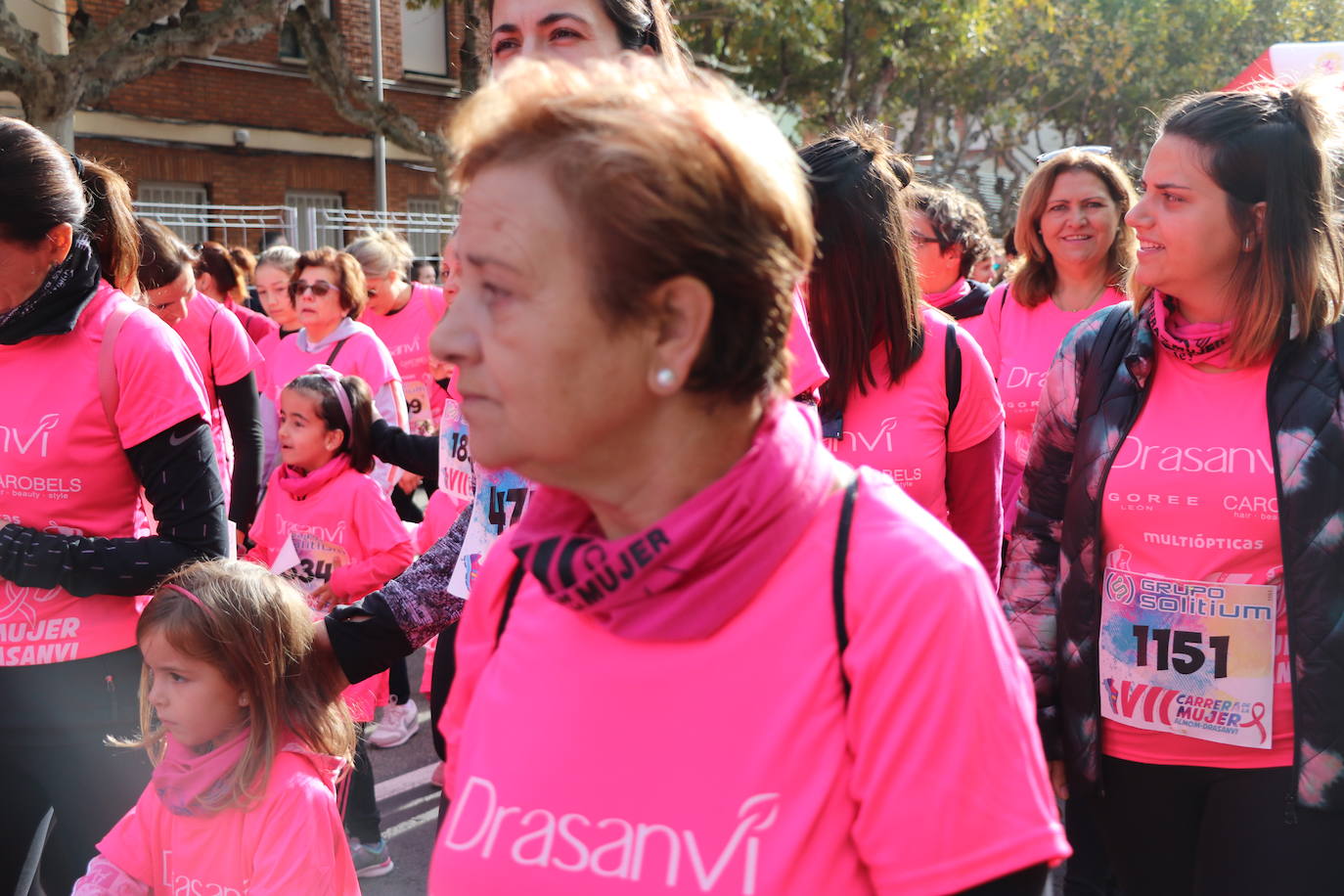 La ciudad de León acoge una nueva carrera de la lucha contra el cáncer de mama.