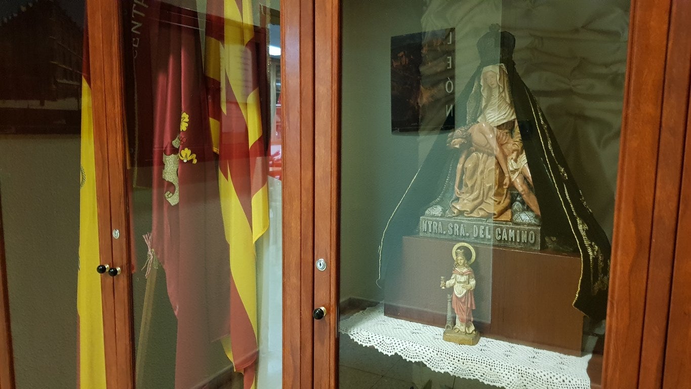 León pierde una de sus mejores embajadas y cierra la 'Casa de León' en Barcelona por la falta de apoyo institucional. En las fotografías, actos conmemorativos en 2018.