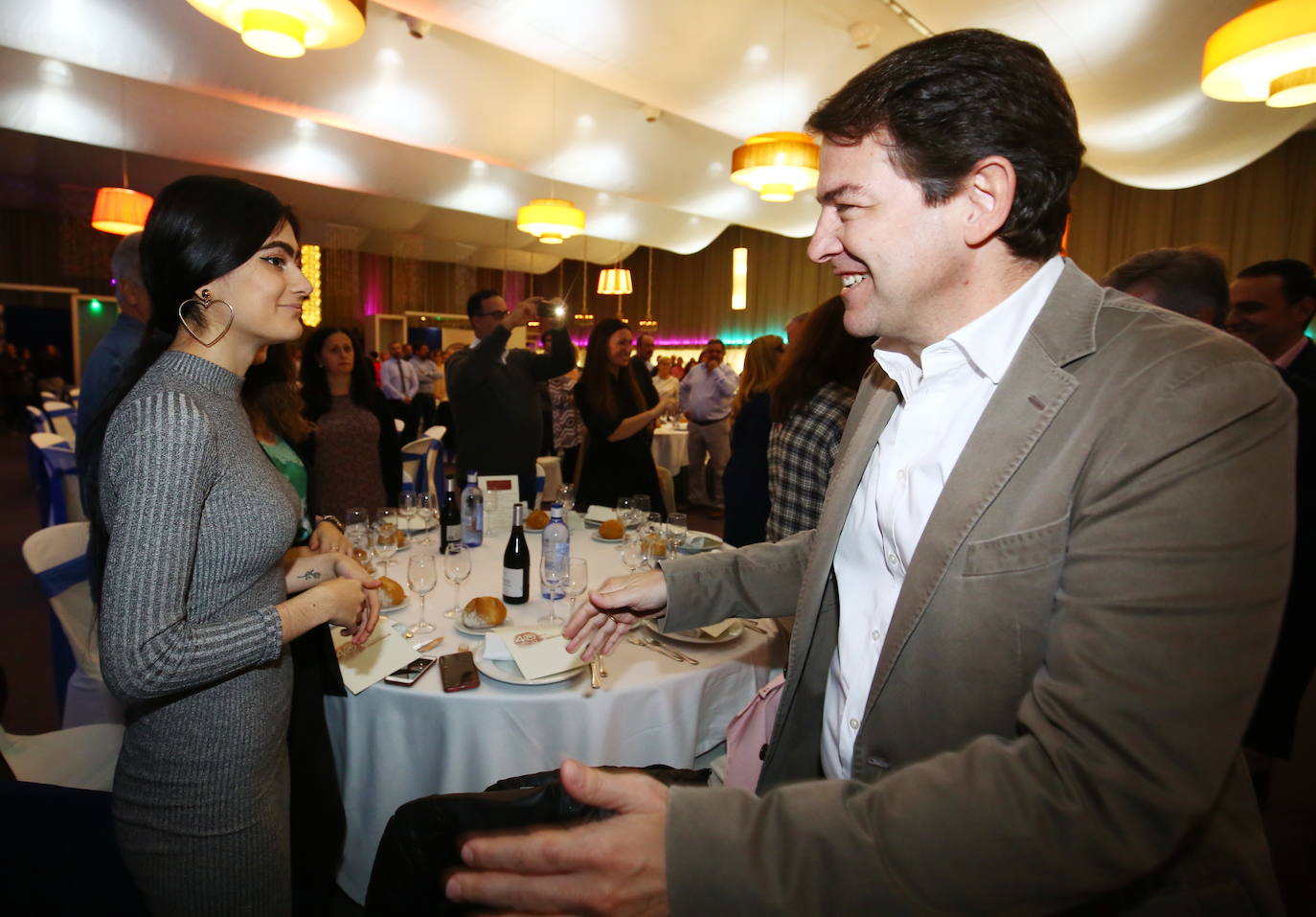 Fotos: El presidente del PPCyL participa en la celebración del 40 aniversario del PP en el Bierzo