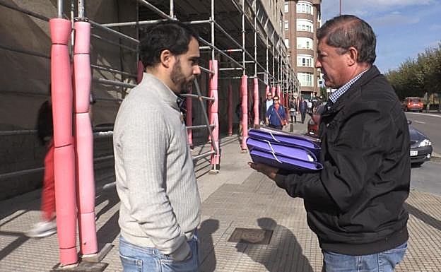 Los profesores del centro acuden a los Juzgados de León.