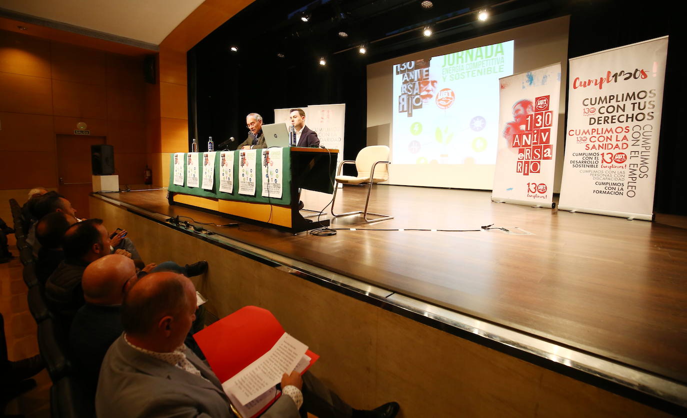 Fotos: Jornada &#039;Energía competitiva y sostenible&#039;, organizada por UGT en Ponferrada