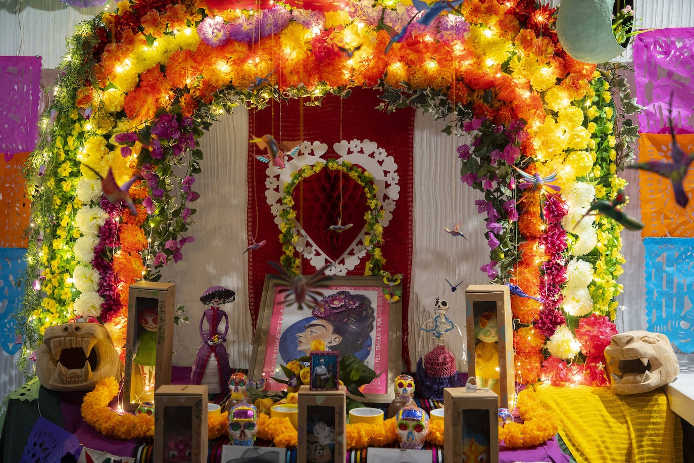 Fotos: El Día de los Difuntos se vive en la Casa de México de Valladolid