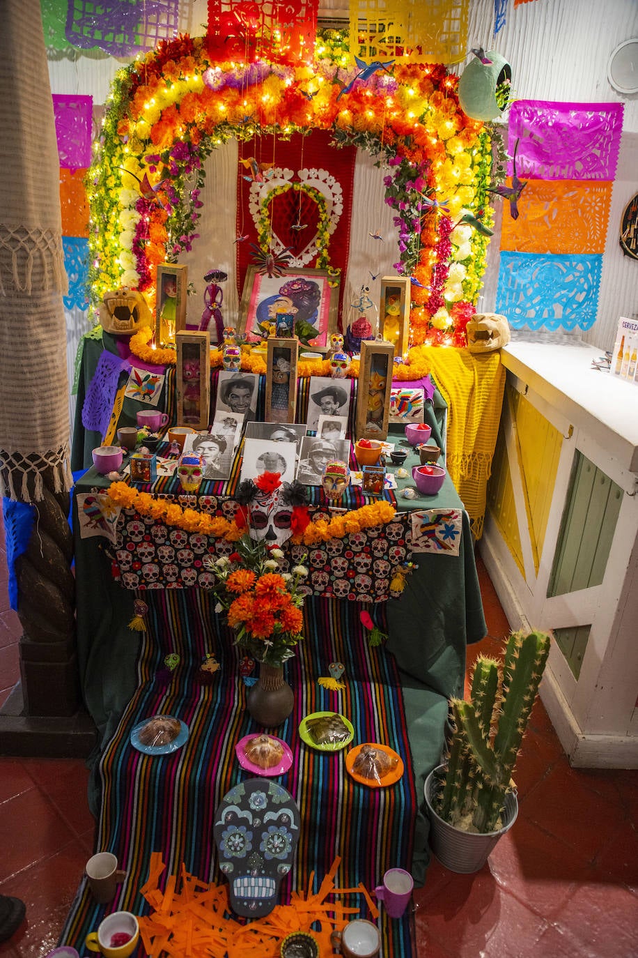 Fotos: El Día de los Difuntos se vive en la Casa de México de Valladolid