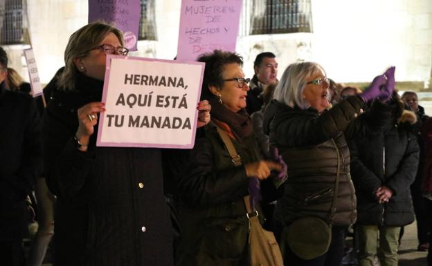 Galería. Diferentes carteles en la concentración de Manresa.