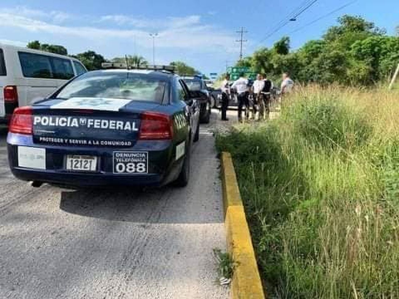 La policía investiga si la turista leonesa secuestrada en Cancún sufrió abusos sexuales. La gravedad de la situación obligó a movilizar a la Guardia Nacional, Marina, Policía Federal y medios aéreos. 