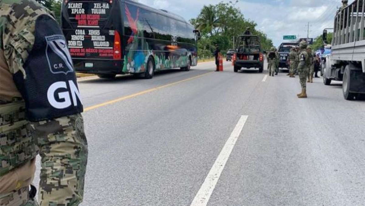 La policía investiga si la turista leonesa secuestrada en Cancún sufrió abusos sexuales. La gravedad de la situación obligó a movilizar a la Guardia Nacional, Marina, Policía Federal y medios aéreos. 