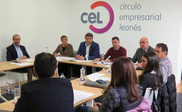 Imagen de la reunión en el CEL. 