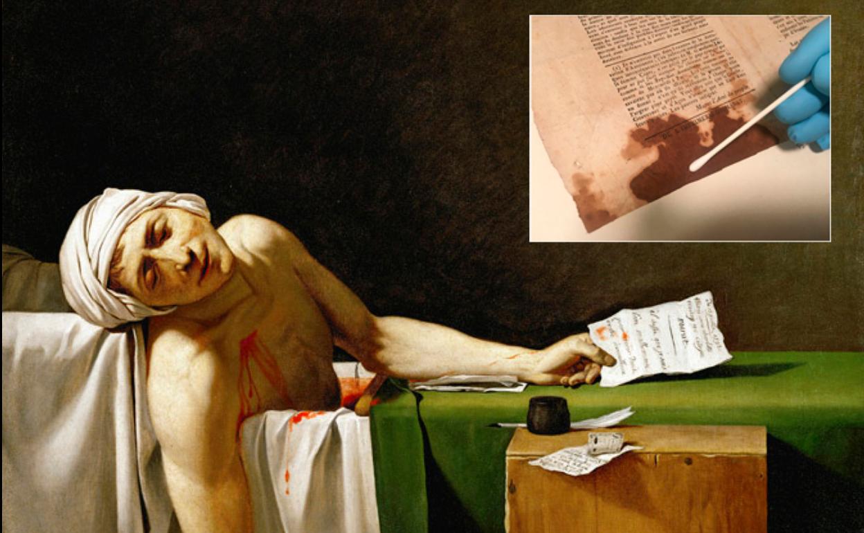 El cuadro de Jacques Louis-David que representa el asesinato de Marat en su bañera y el trozo de periódico con su sangre que se conserva en la Biblioteca Nacional de París. 