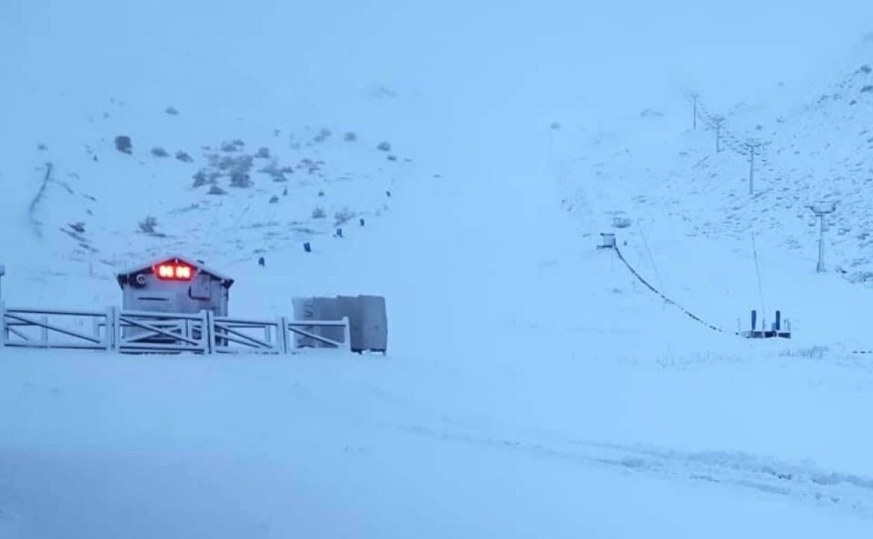 Imagen de la estación invernal de San Isidro durante las últimas horas.