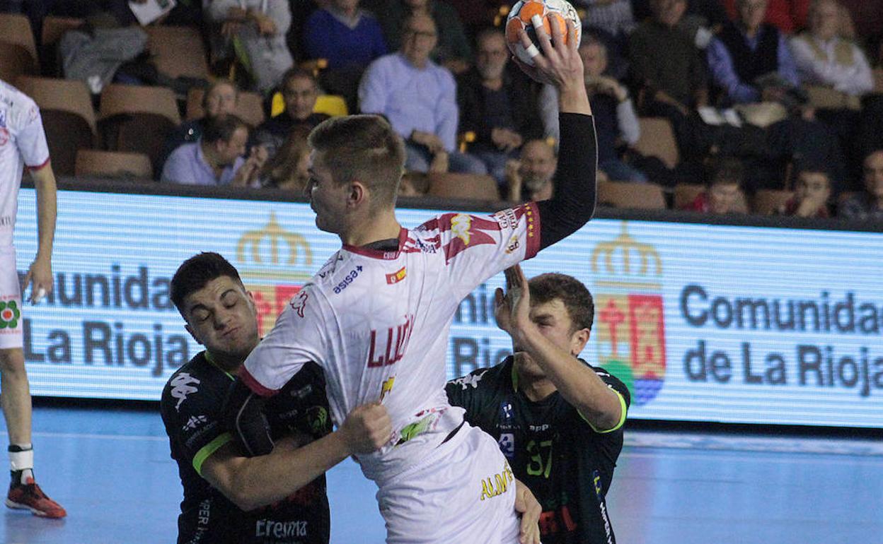 Lucin, en el partido ante Nava.