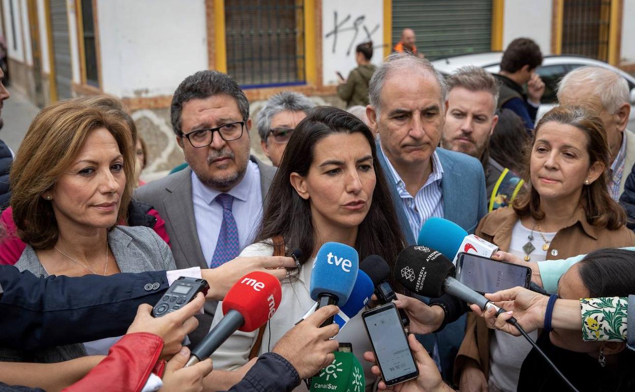 Rocío Monasterio declara frente al centro de menores del barrio La Macarena, de Sevilla 