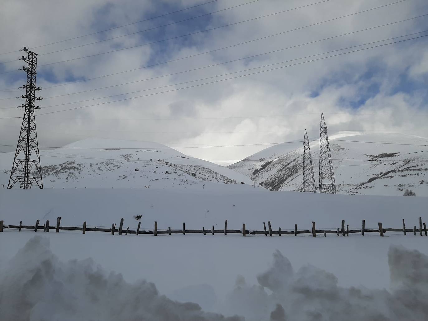 Fotos: Un paisaje invernal en León