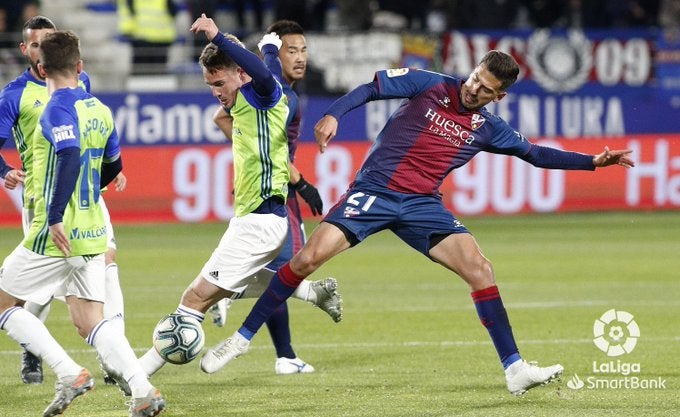 Derrota de la Ponferradina en su visita al Alcoraz de Huesca por 2-0