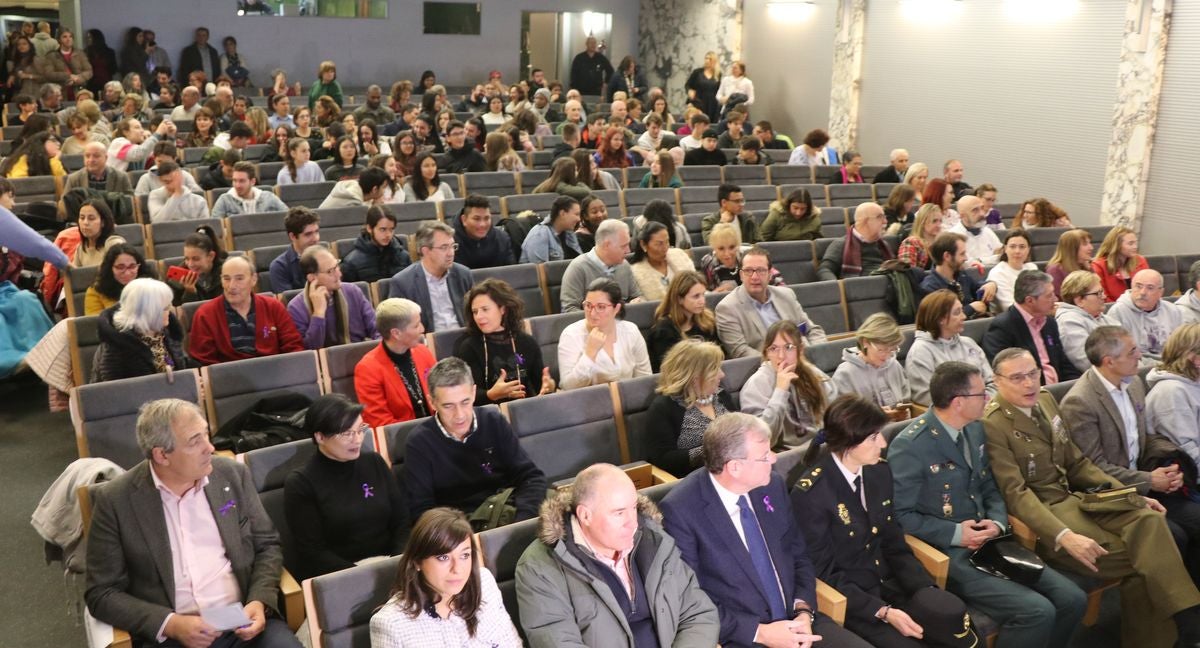 Fotos: Acto institucional contra la violencia de género