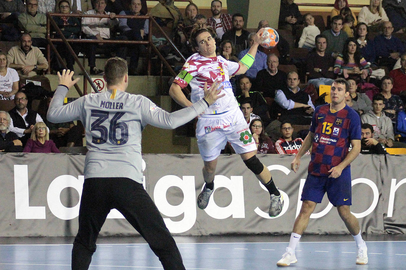 Fotos: Las imágenes del Abanca Ademar-Barça