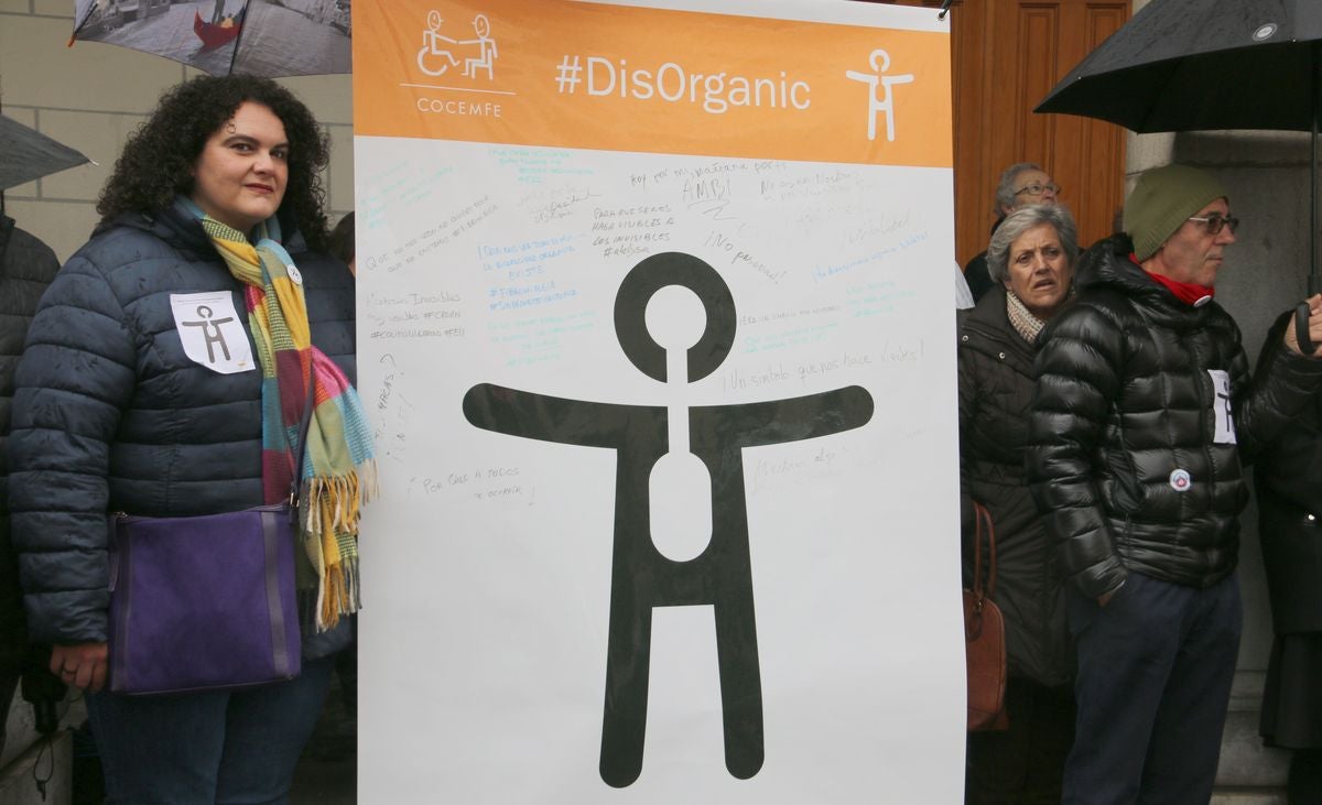 Fotos: Presentación del símbolo internacional de la discapacidad orgánica