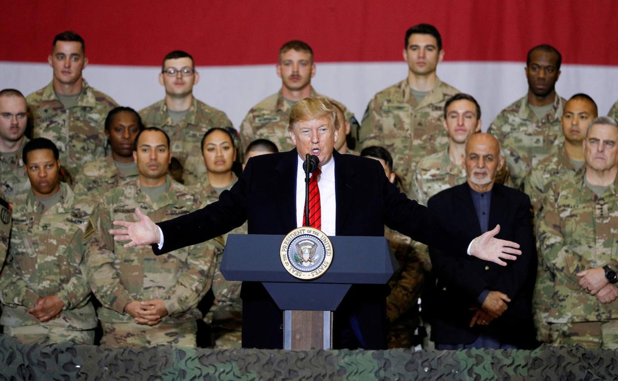 Donald Trump interviene ante las tropas estadounidenses en la base aérea de Bagram (Afganistán).