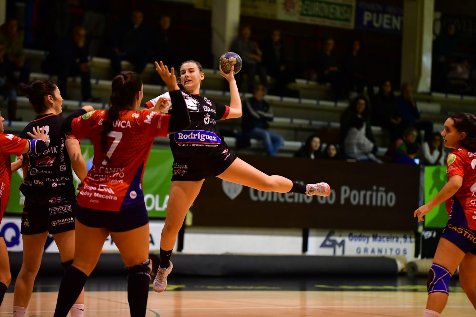 Fotos: Derrota del Rodríguez Cleba ante Porriño