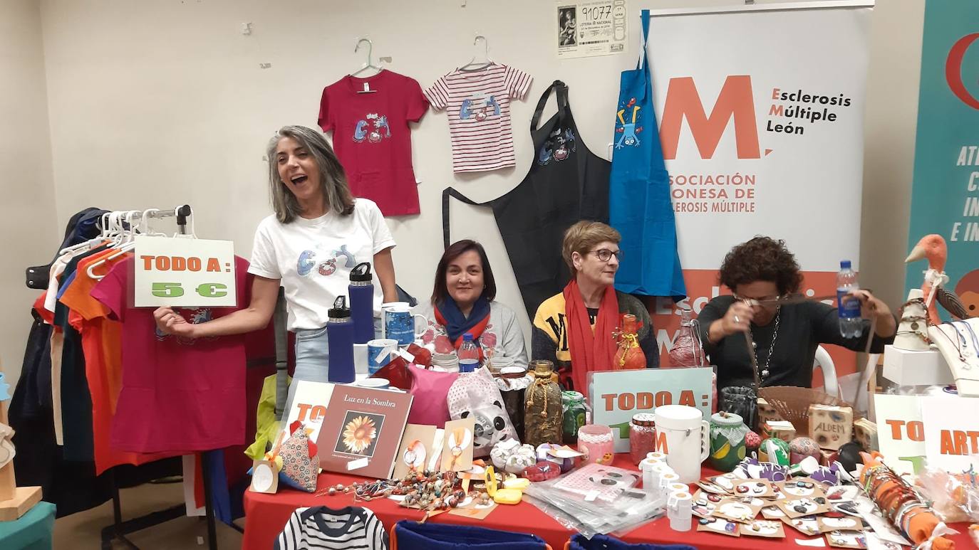 Fotos: El mercadillo solidario llega a Espacio León