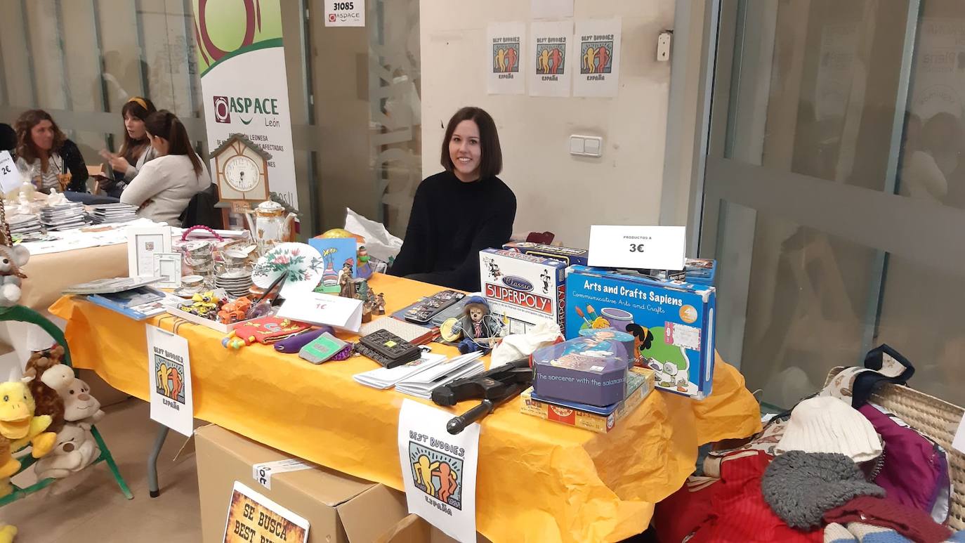 Fotos: El mercadillo solidario llega a Espacio León