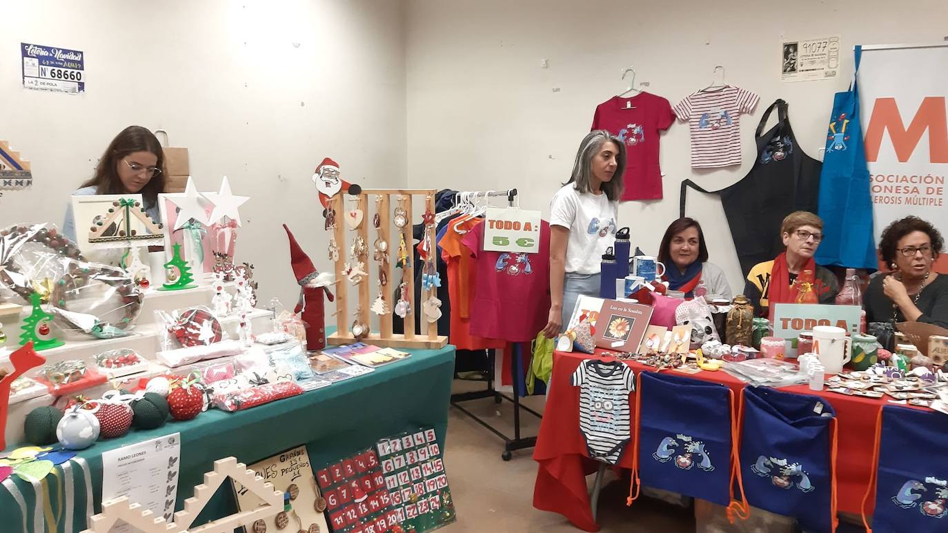 Fotos: El mercadillo solidario llega a Espacio León