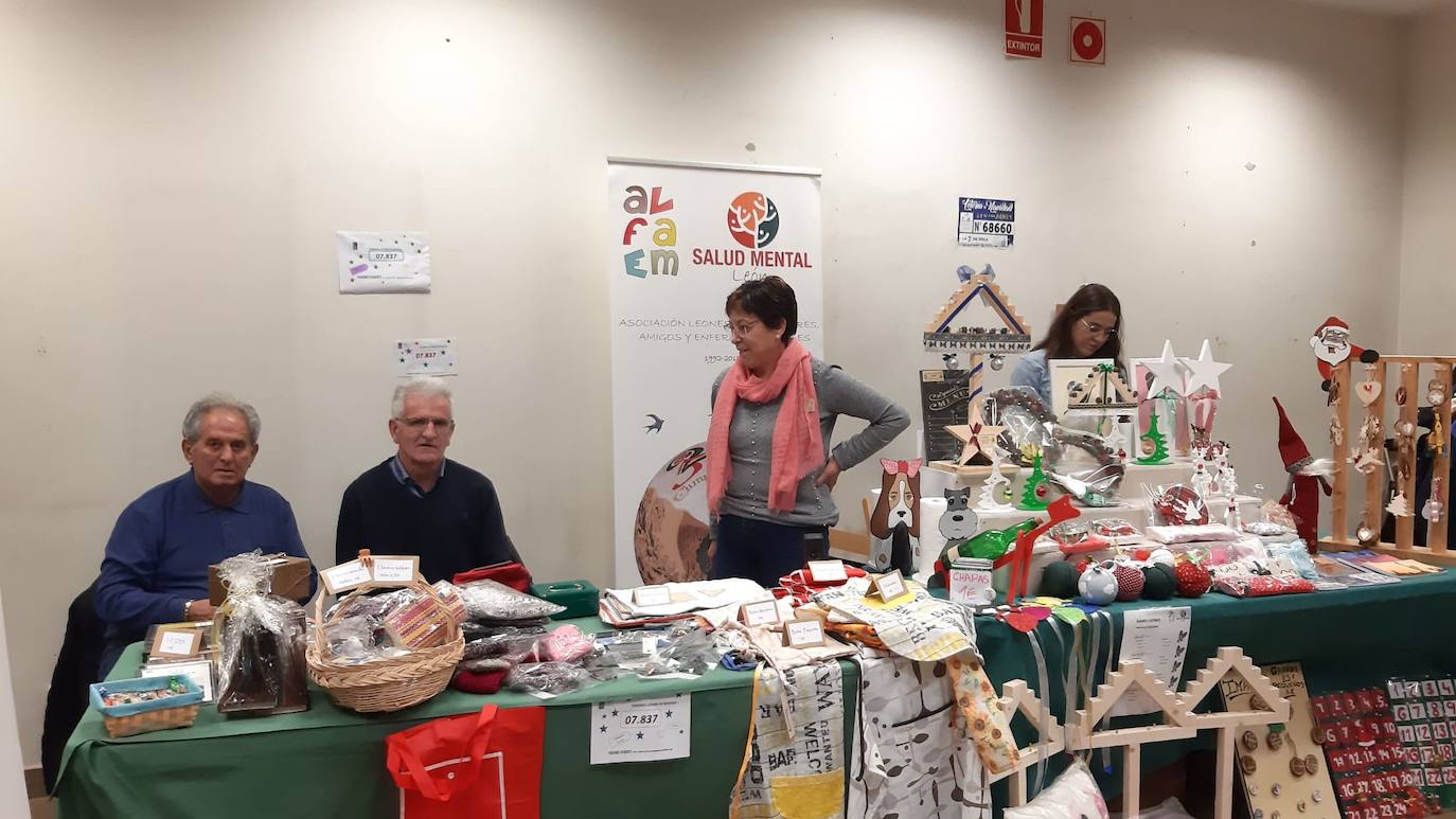 Fotos: El mercadillo solidario llega a Espacio León