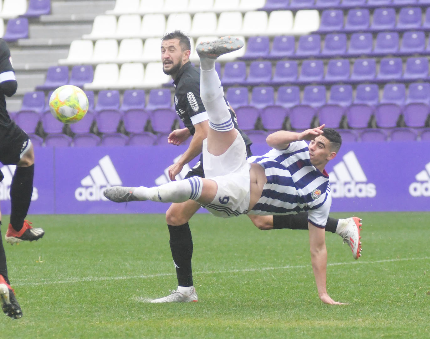Fotos: Las imágenes del Valladolid B-Cultural
