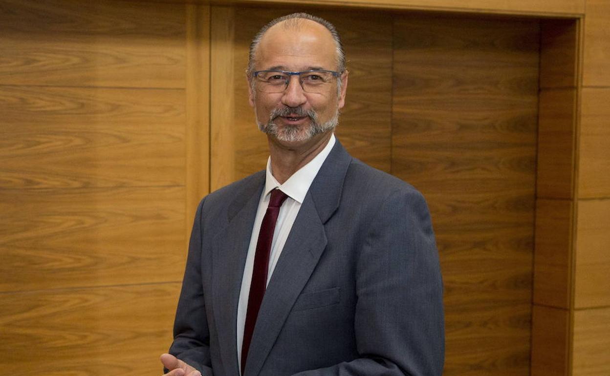 Luis Fuentes reprende a Igea y le dice que no representa a los afiliados de Cs de Castilla y León
