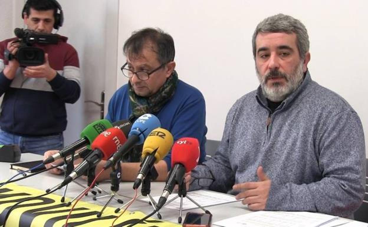 Enrique Reguero y Xosepe Vega, en una rueda de prensa. 