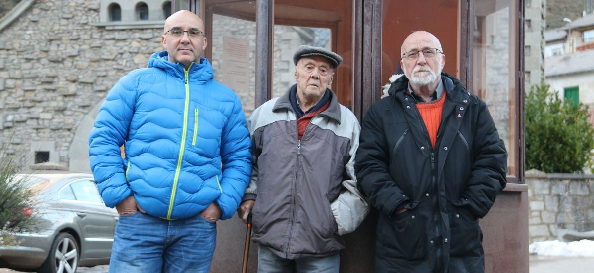 Javi, Pepe y Paco Cañizares, tres generaciones de mineros en Ciñera.