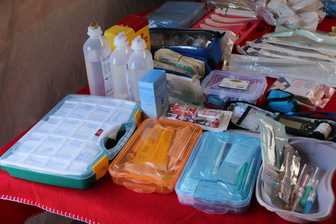 Fotos: Un día para conocer la emergencia, desde la ayuda