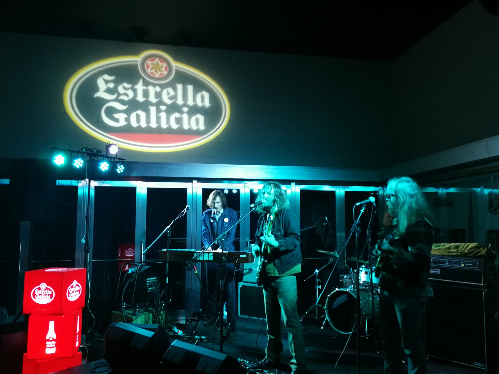 Fotos: El grupo `Blank Tapes´ inaugurá de la XXXI edición del Purple Weekend