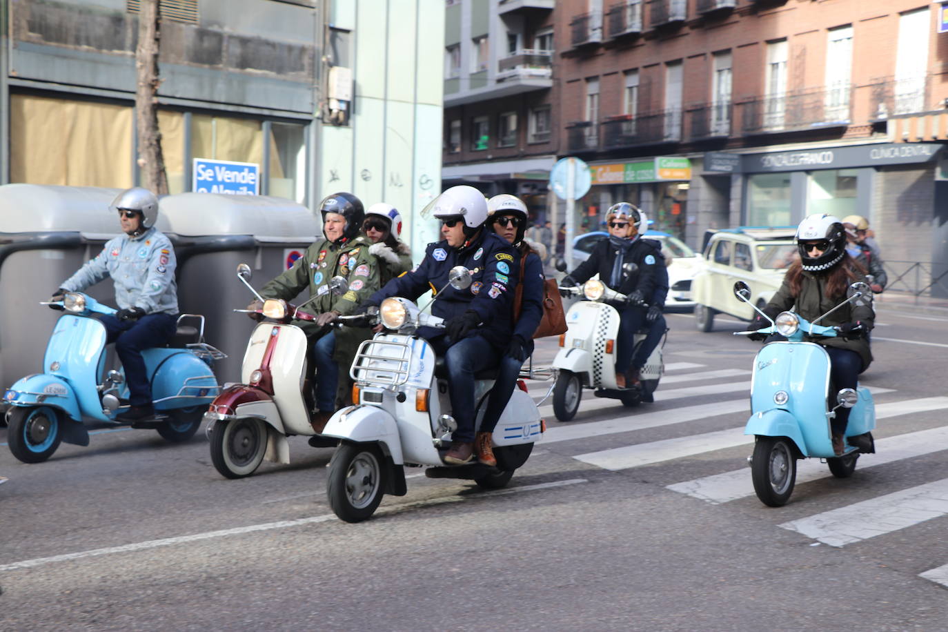 Fotos: Scooters y Lambrettas toman el Espacio Vías