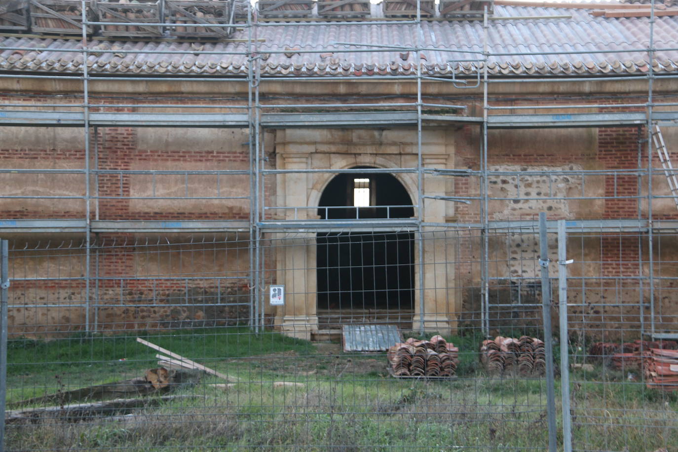 Fotos: Obras en la panera del Monasterio de Sandoval