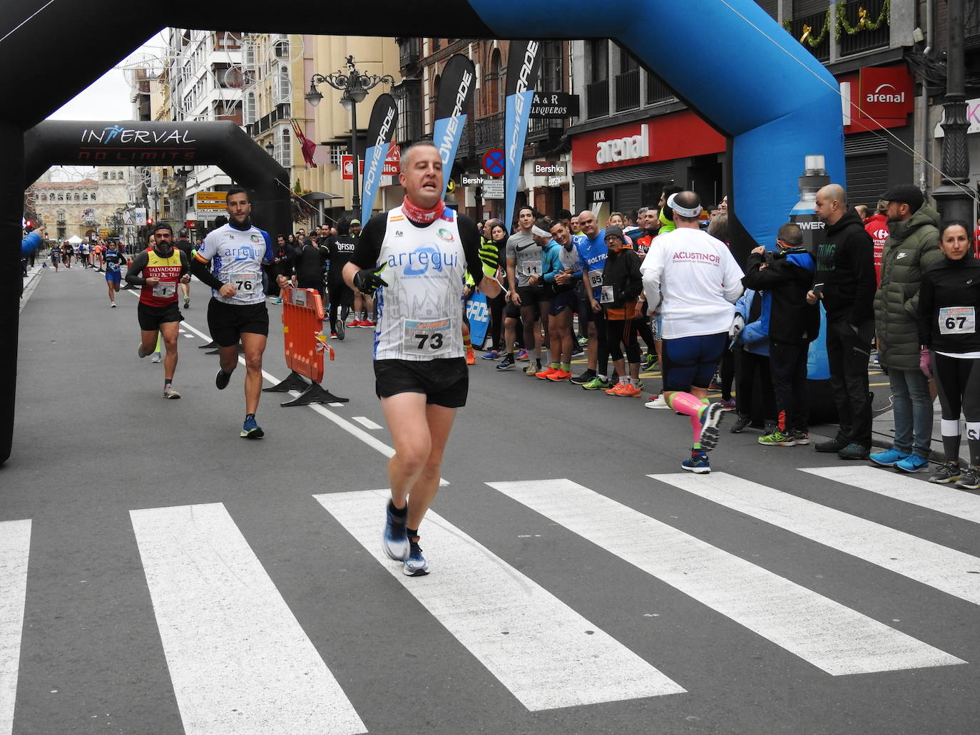 Más de 250 participantes se citan en la II Carrera de las Empresas con Ordoño II como perfecto circuito.