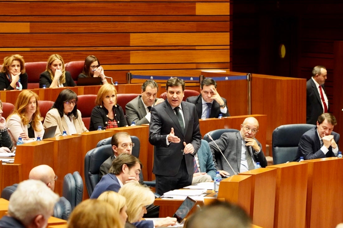 Fotos: Pleno de las Cortes de Castilla y León