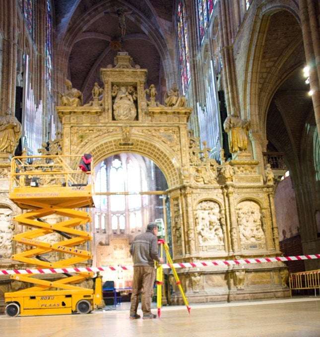Fotos: Del rosetón al trascoro, la Catedral de León no termina las obras