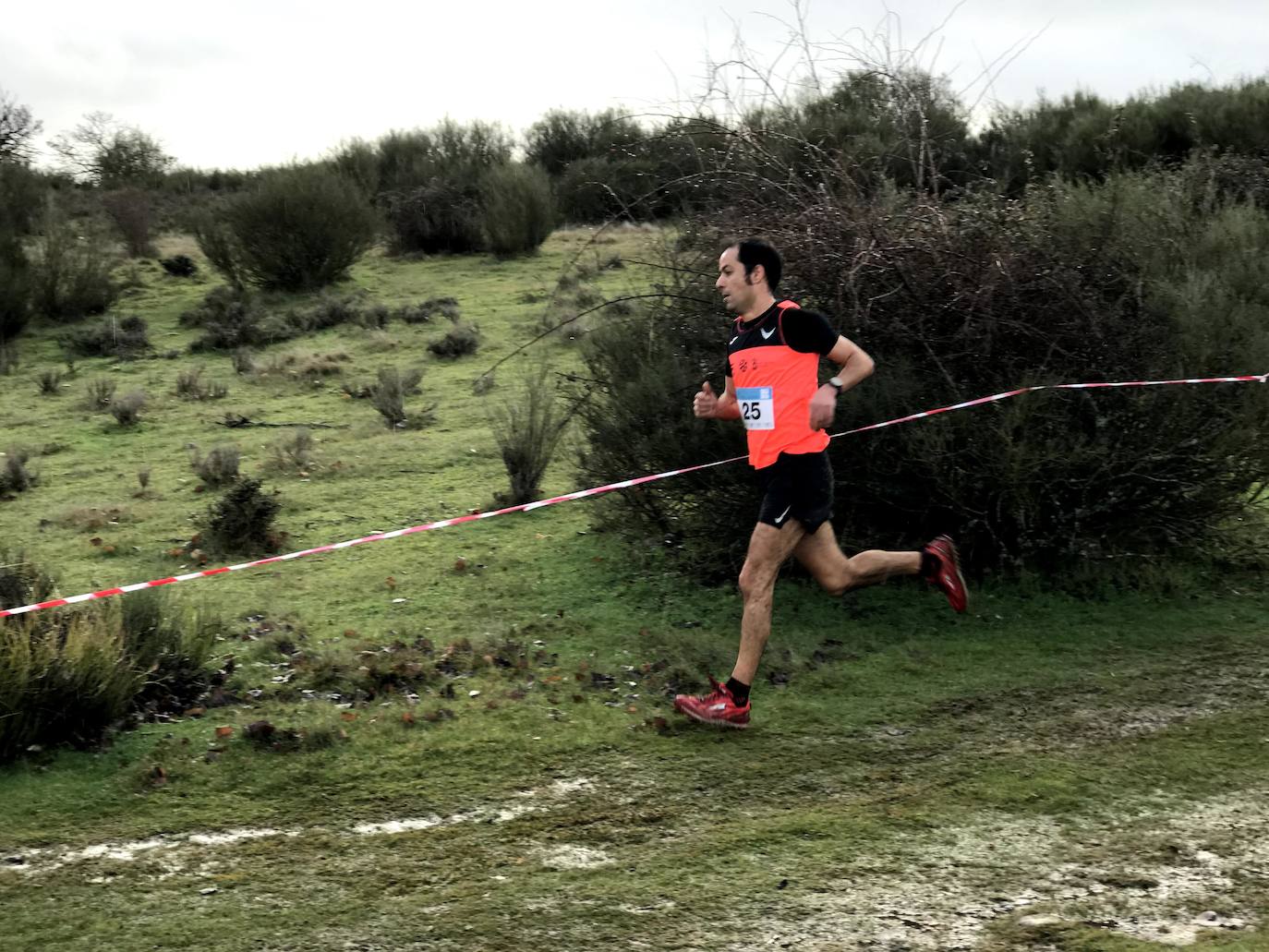 Fotos: Las mejores imágenes del Cross Navideño de Lorenzana